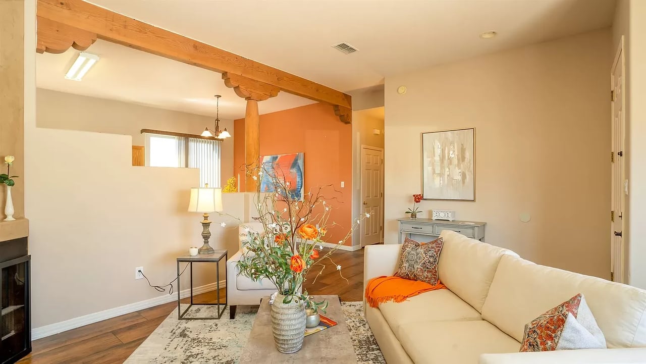 6494 Camino Rojo