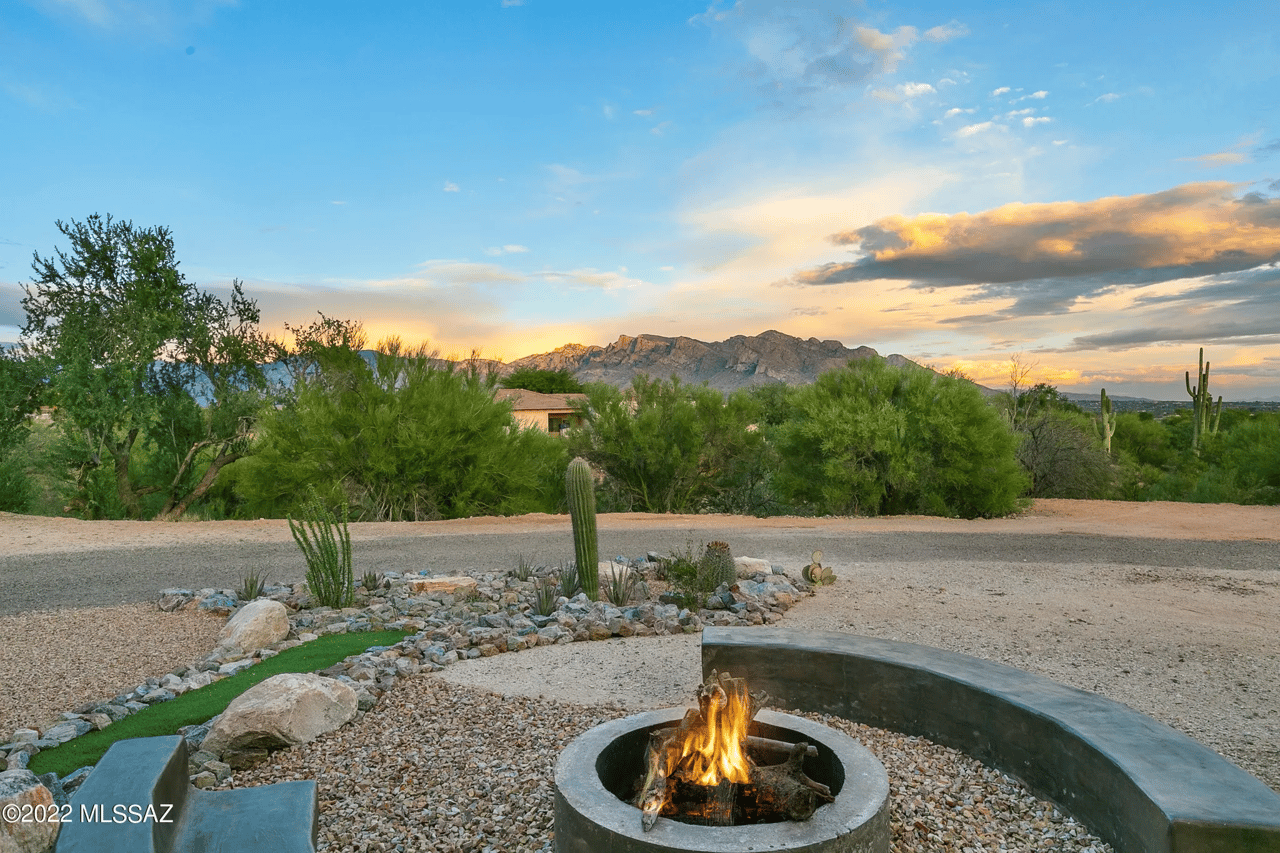 2236 W Owl Head Pl