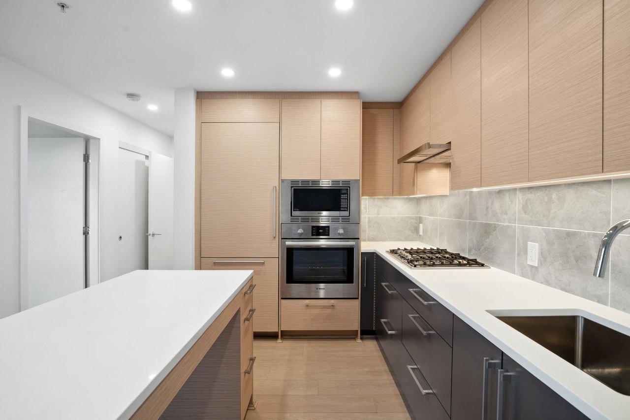 409-8888 Osler St