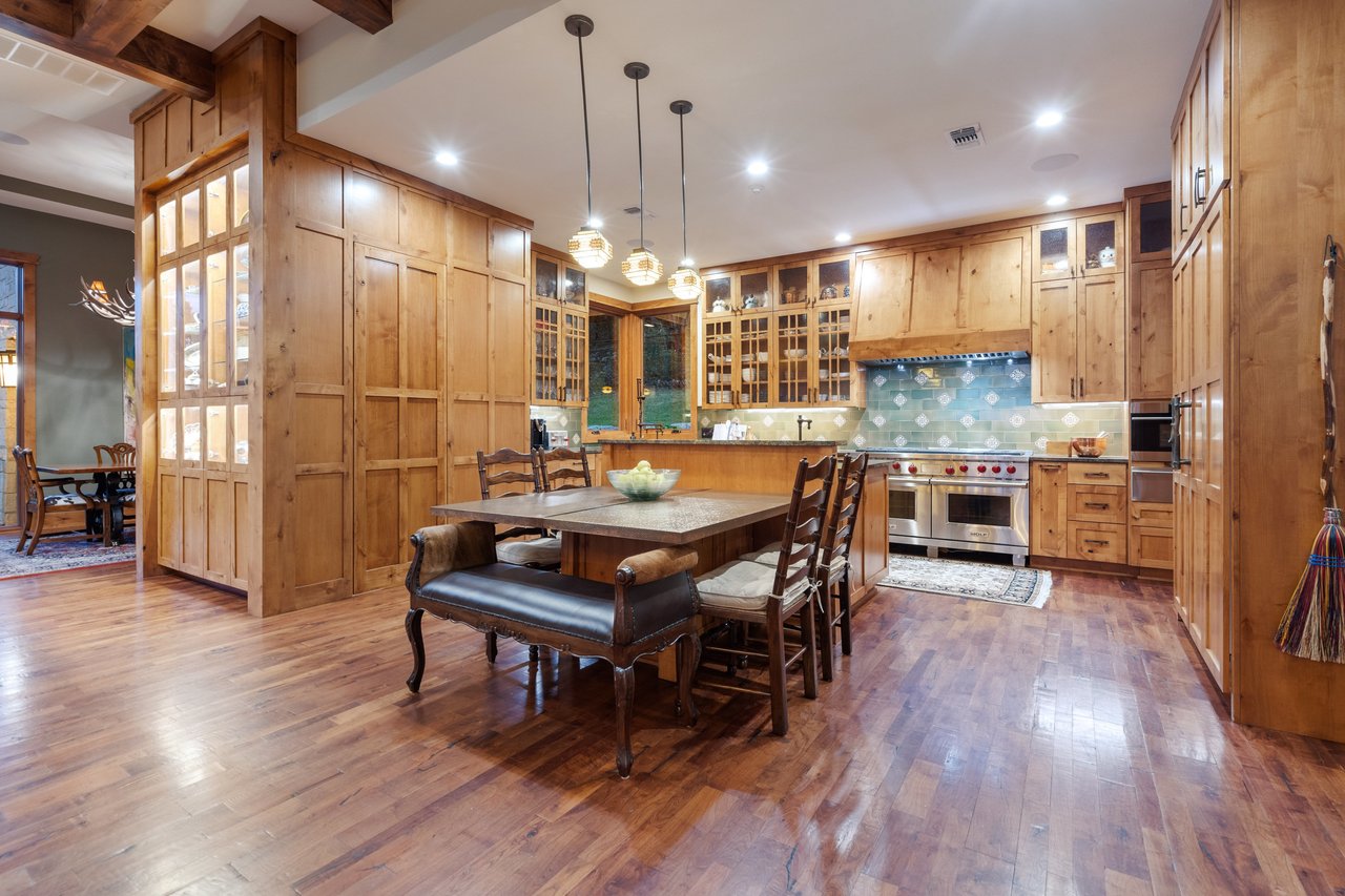 9200 Stallion Drive