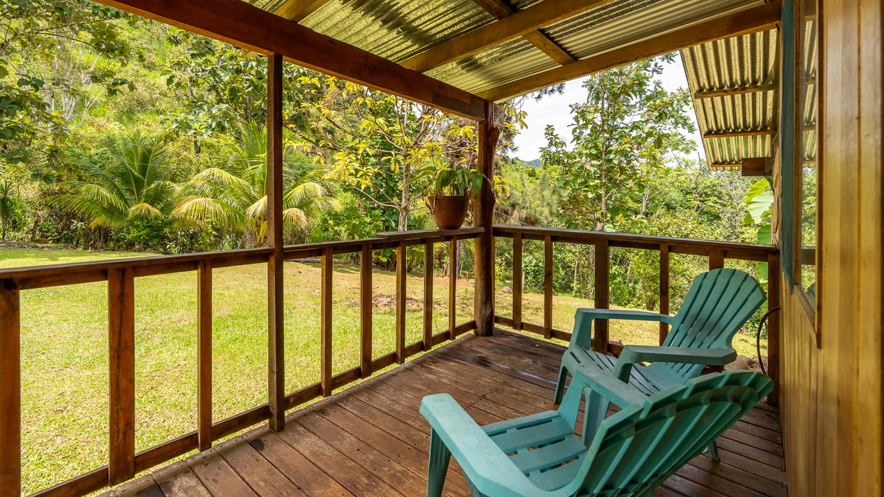 Mountain Home with Guest Cabin & Additional Building Site Near Nauyaca Waterfalls