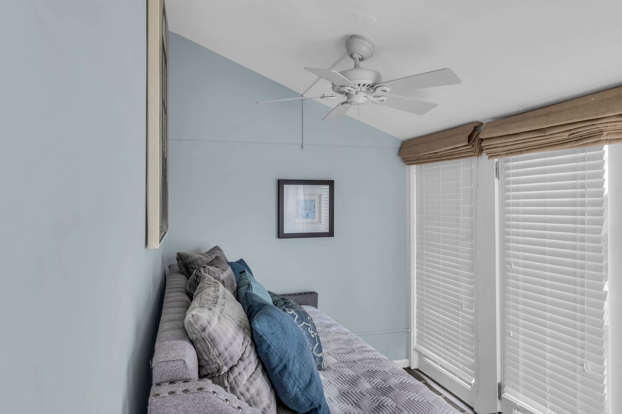 #2 Bay Head Condo! One Bedroom With Guest Room!