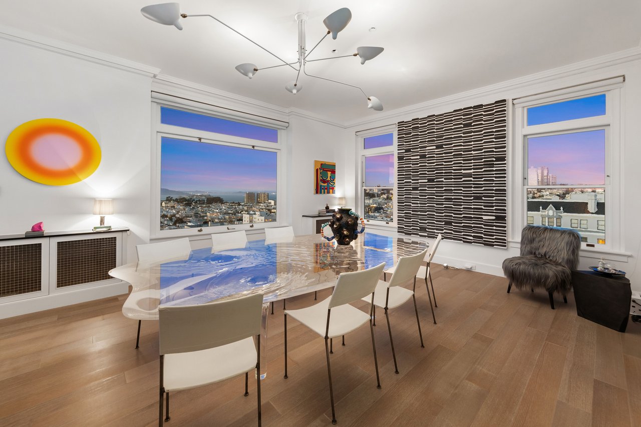 Magnificent Apartment at The Heights