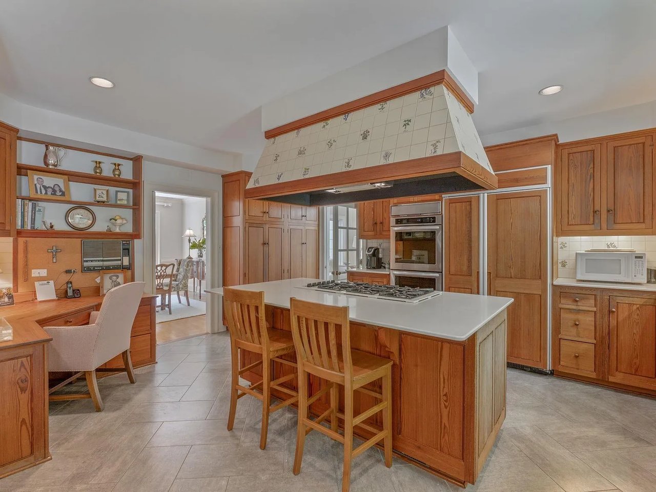 500 Loblolly Ln