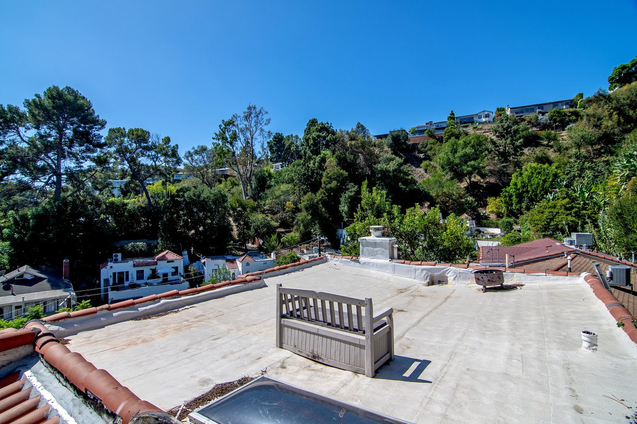 6131 Glen Tower St.