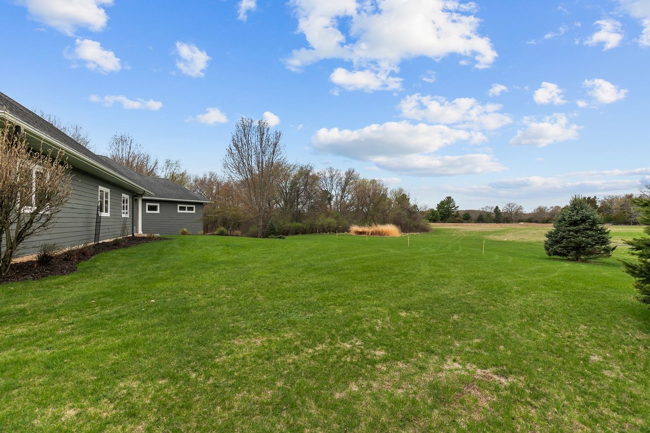 N4725 N Lakeshore Drive