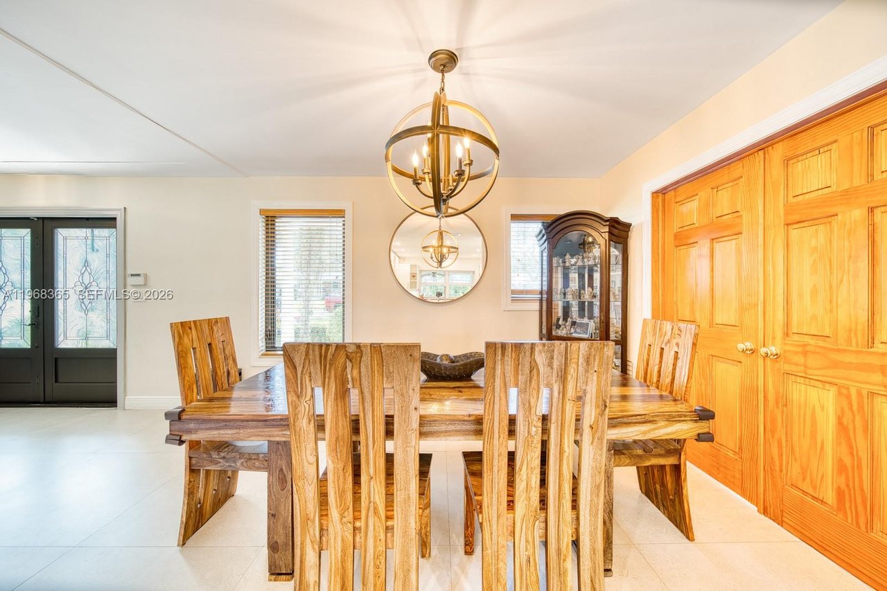 8245-sw-149-drive-palmetto-bay-fl-home-for-sale-dining
