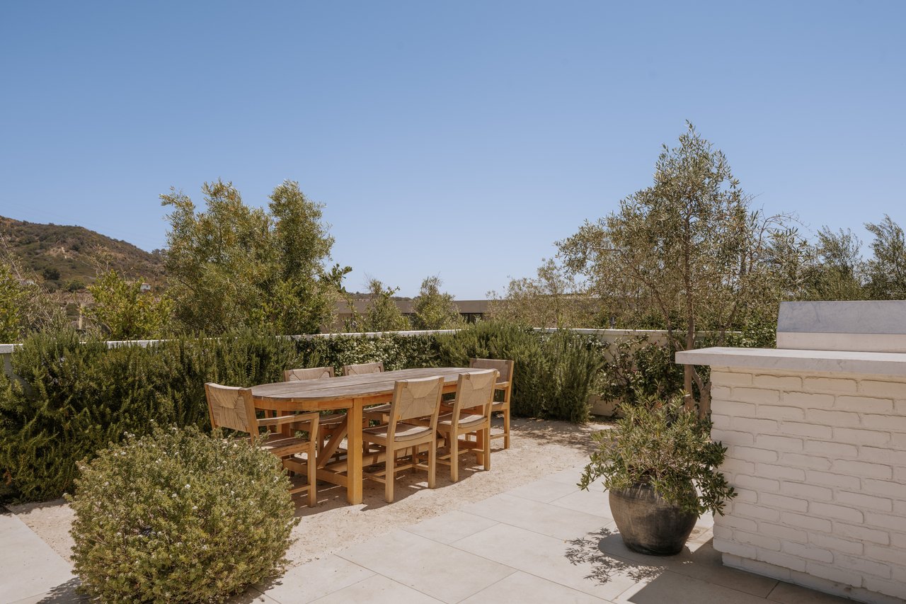 Brentwood Off-Market 