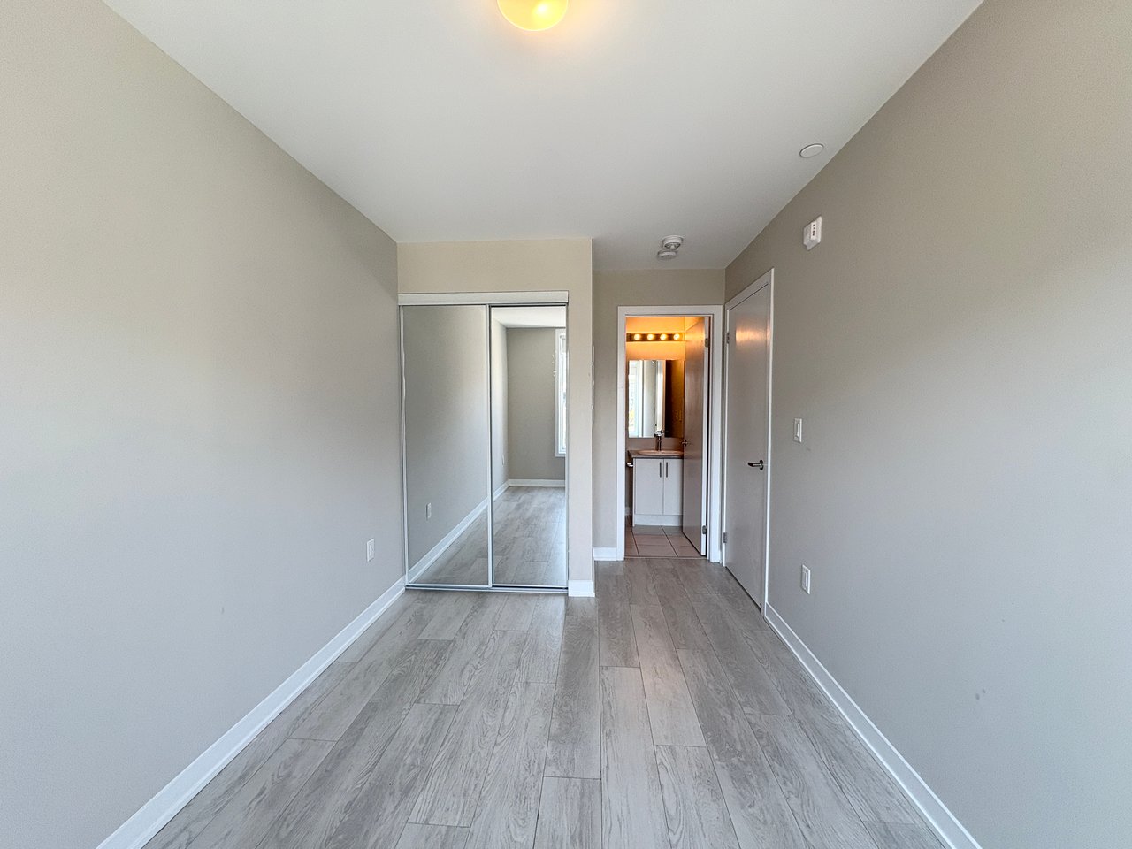3401 Ridgeway Drive Unit: 307