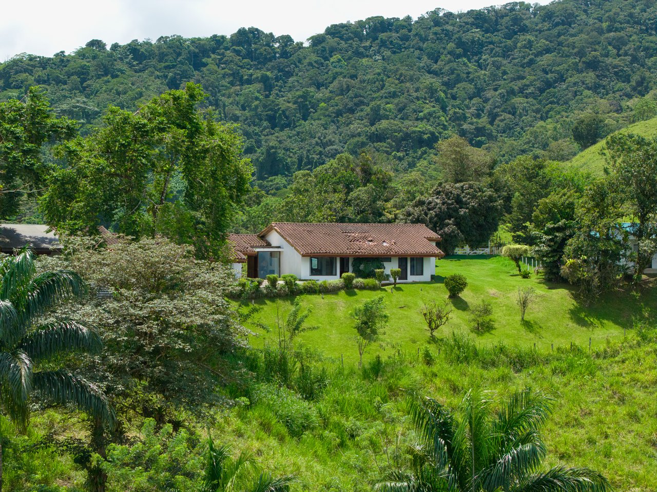 Rio Chiquito Ranch & Villas | 143-Hectare Ranch Estate with Villas, Forest & Full Infrastructure in Tilarán, Costa Rica