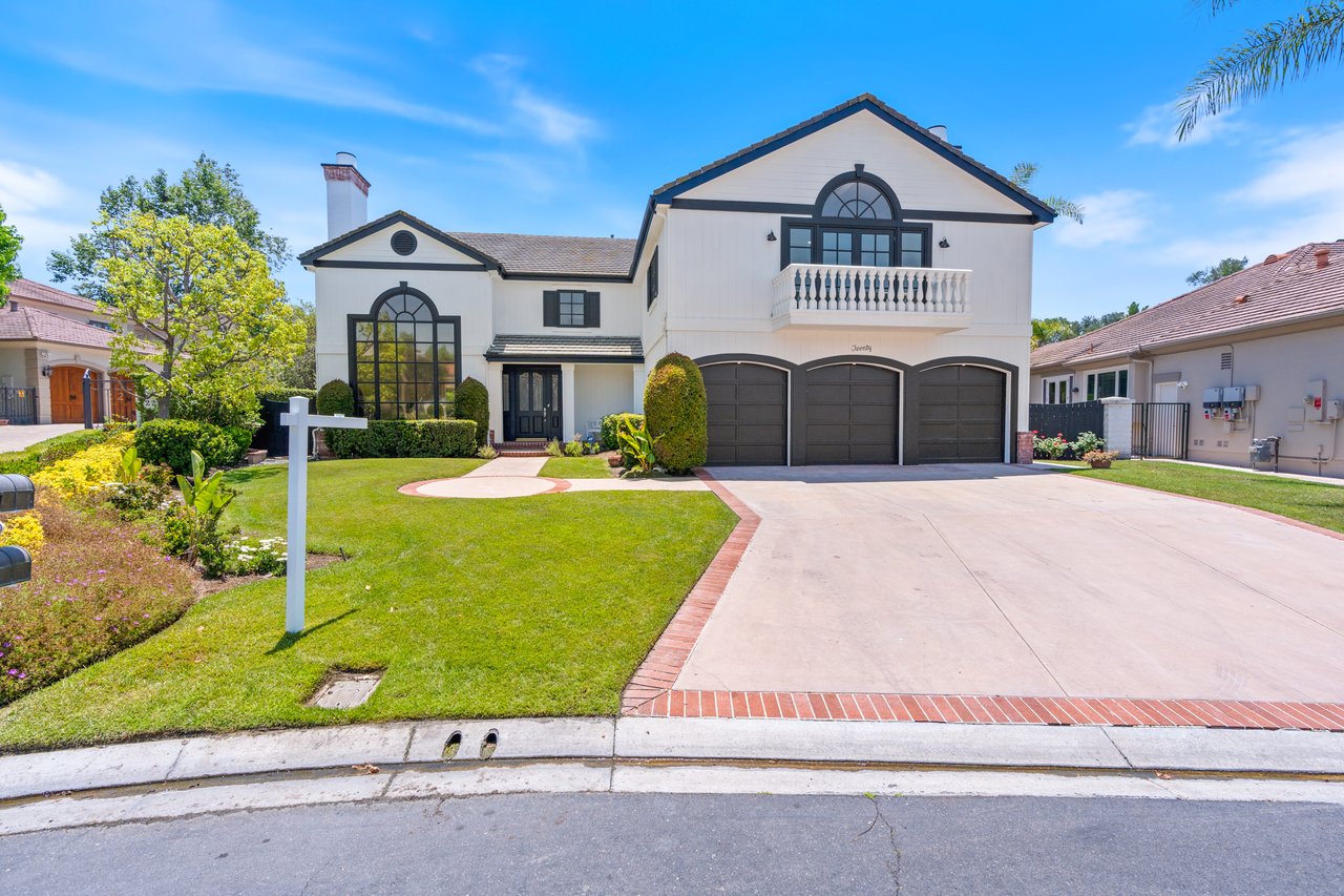 20 Meadow Wood Drive