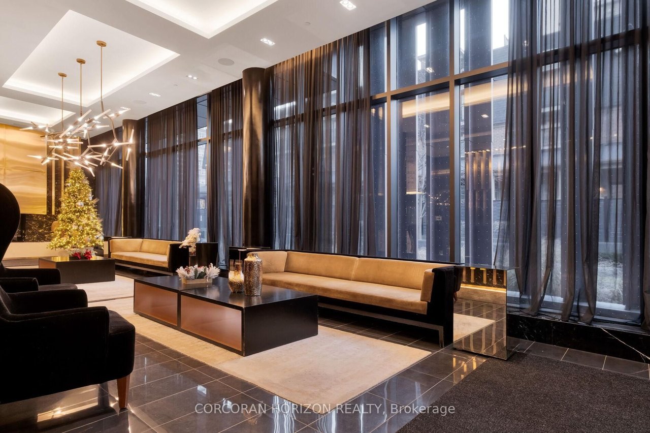 PENTHOUSE OPULENCE BY THE EGLINTON LRT