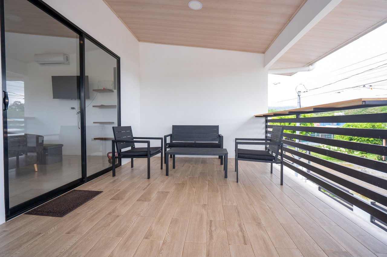 A House With An Upper Live-In Suite & Two Fully Serviced Downstairs Rental Apartments Less Than 1 km From The Entrance to Marino Ballena National Park