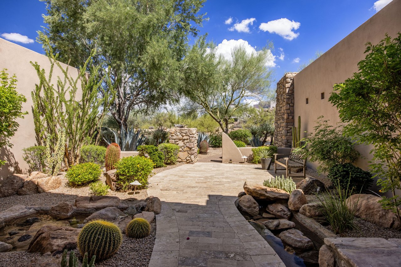 11087 E Harris Hawk Trail