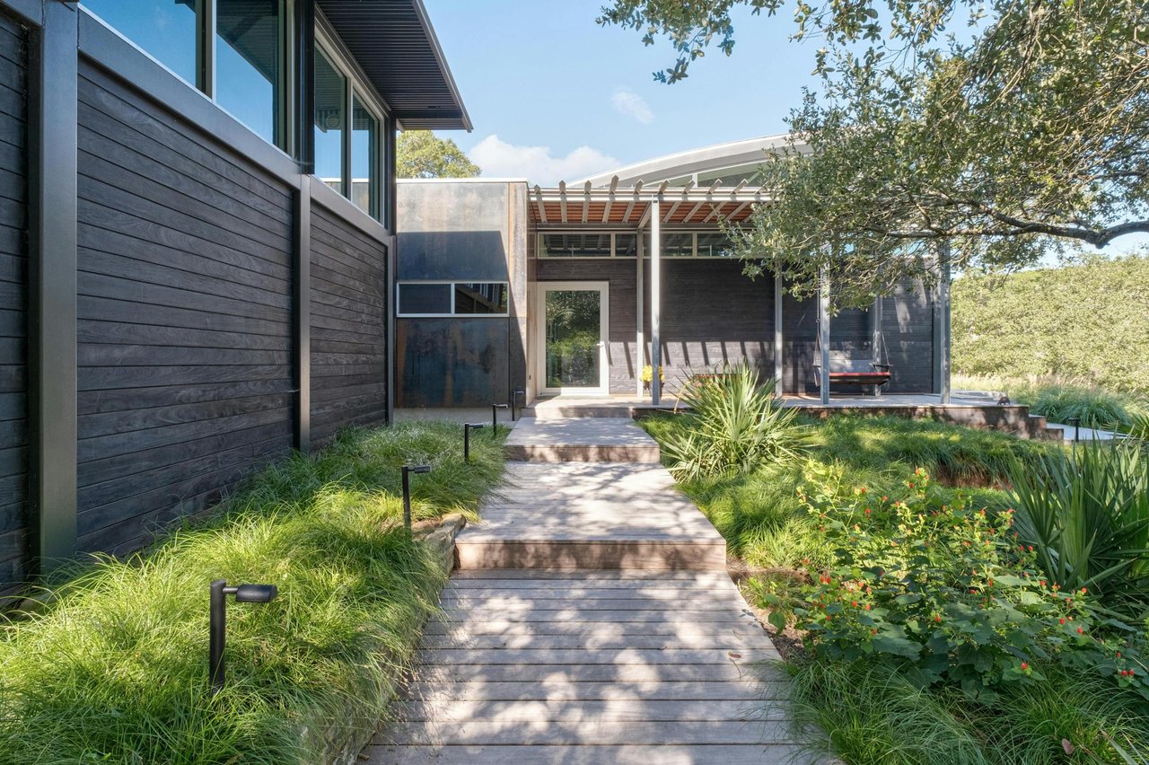 2212 River Hills Road