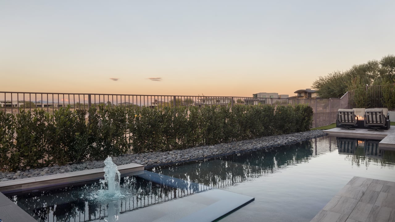 34 Sun Glow Ln, Las Vegas, NV 89135