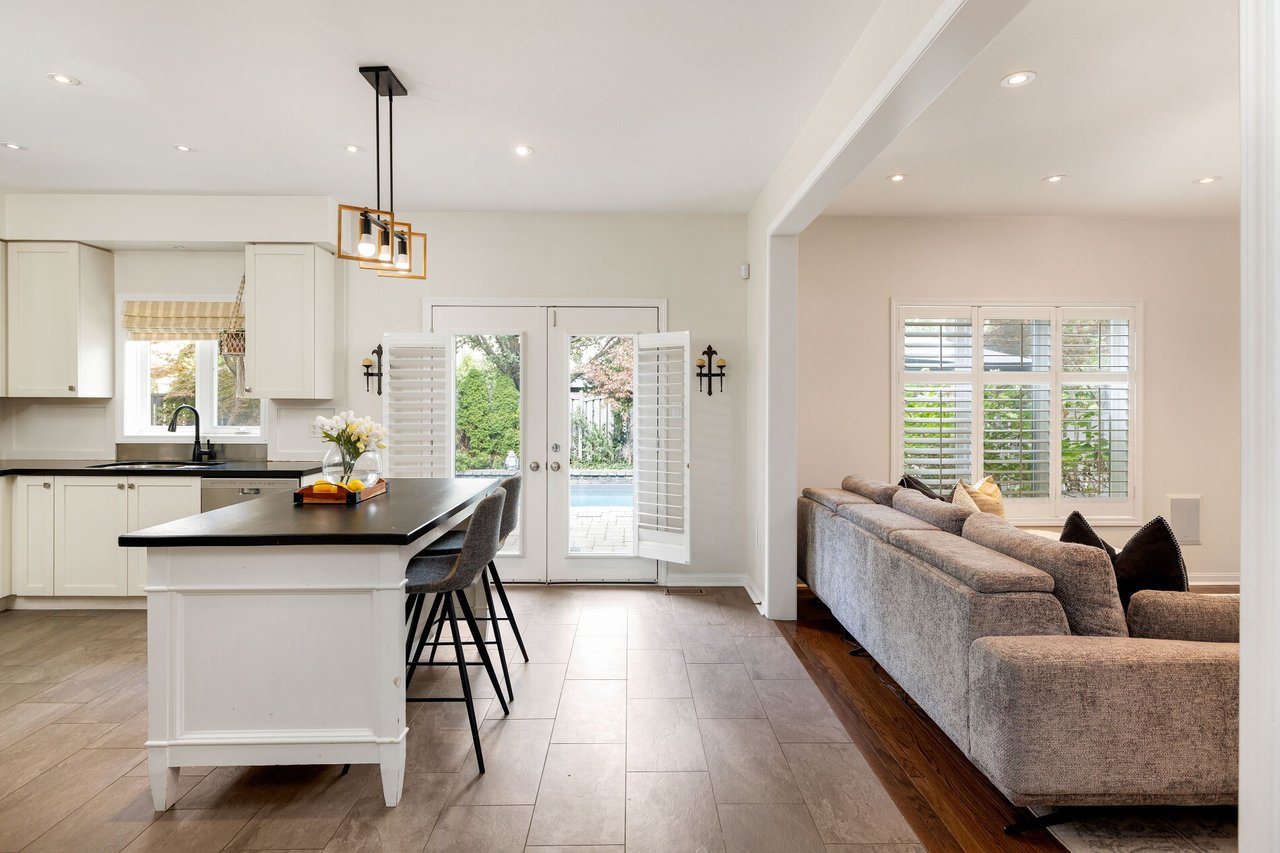 2202 Brookhaven Crescent