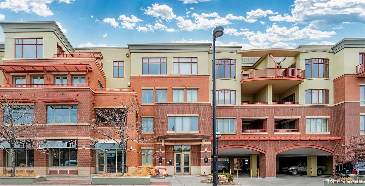 One Boulder Plaza