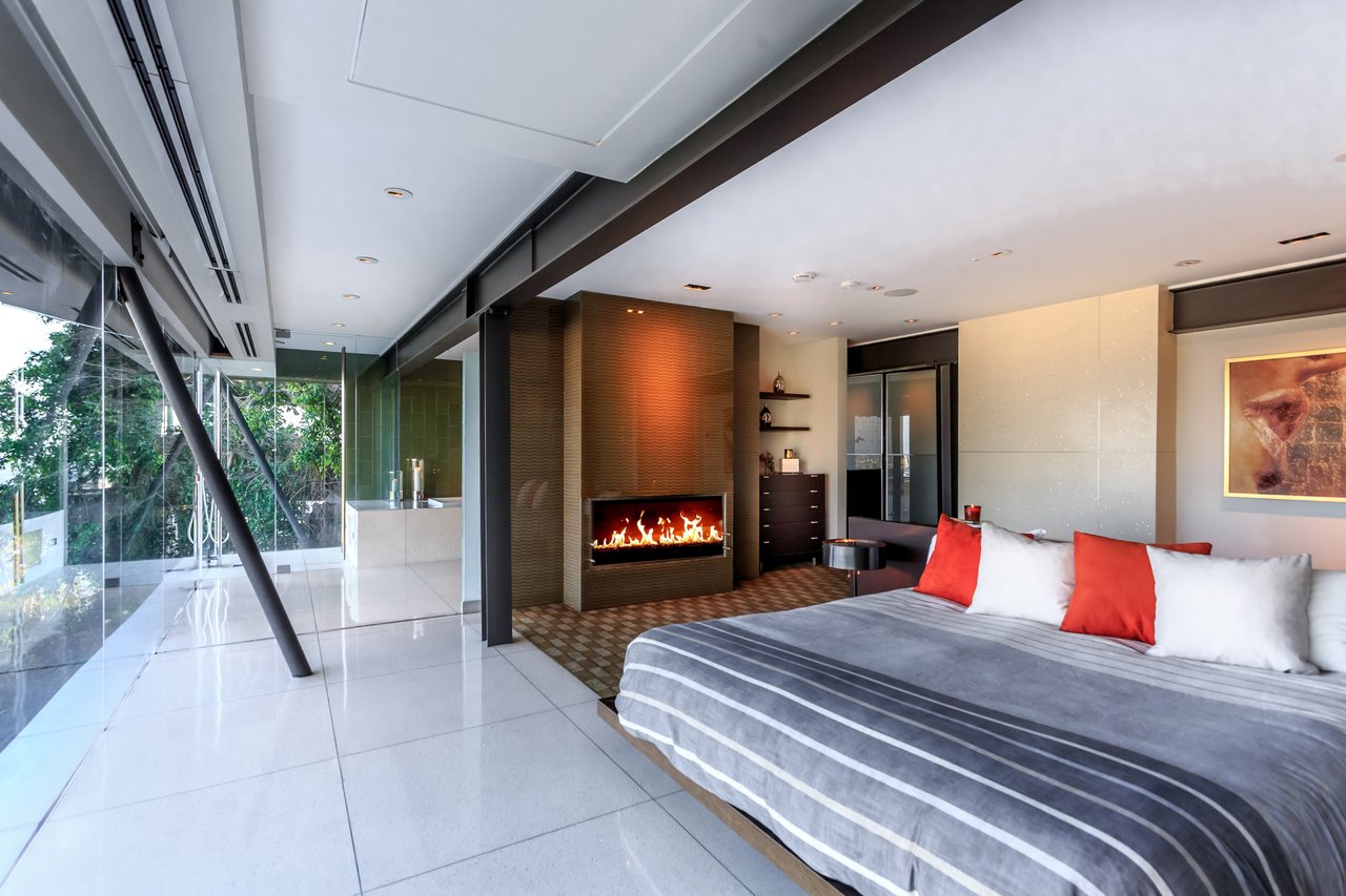 8444 Harold Way, Sunset Strip