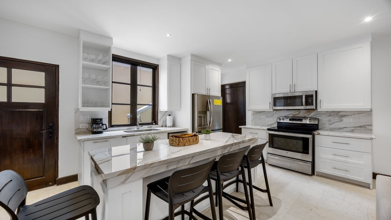 La Antigua Unit 16 - Home Steps From the Beach