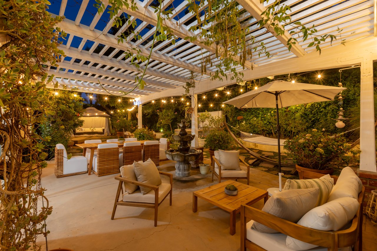 5985 Vista De La Luz