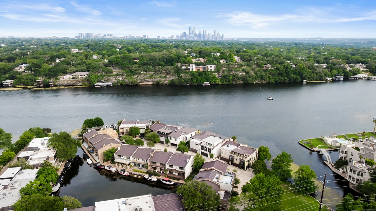2433 Westlake Drive