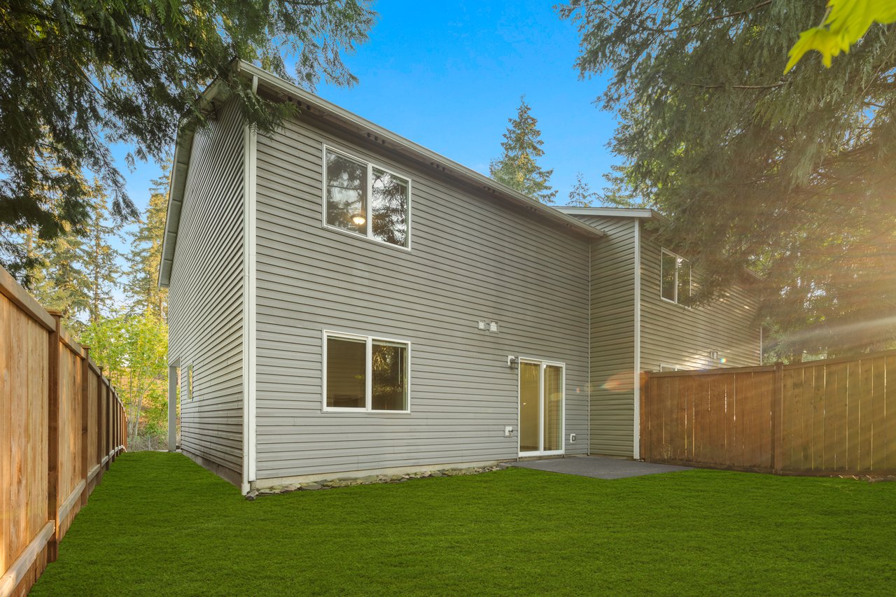 7510 193rd Avenue E Unit: 1&2