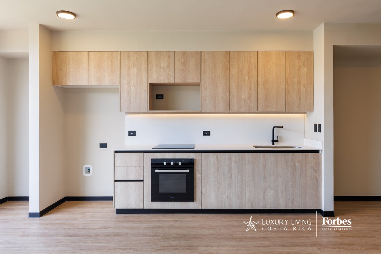 20995 – One bedroom duplex apartment with a balcony and storage room in Alto de las Palomas