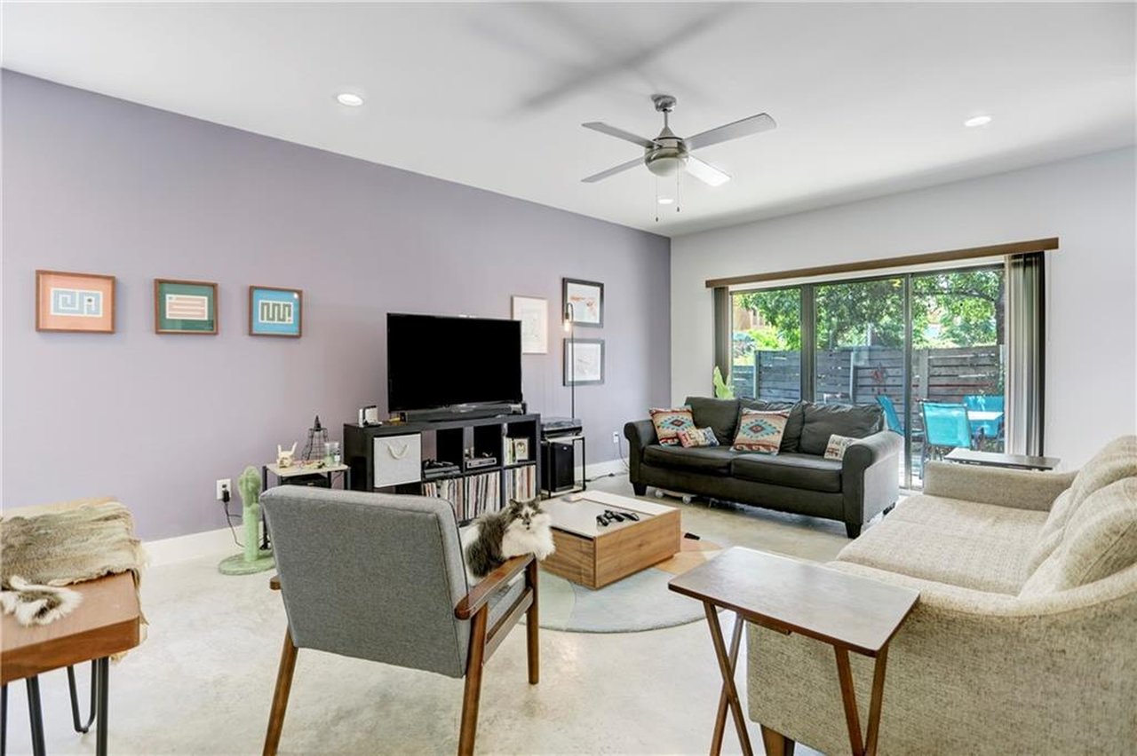 2101 Montopolis Dr #13