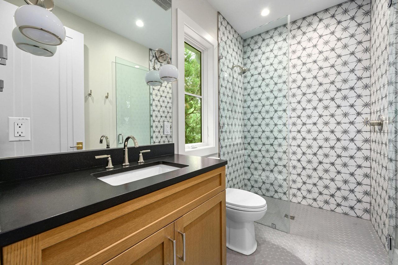 2400 Bridle Path