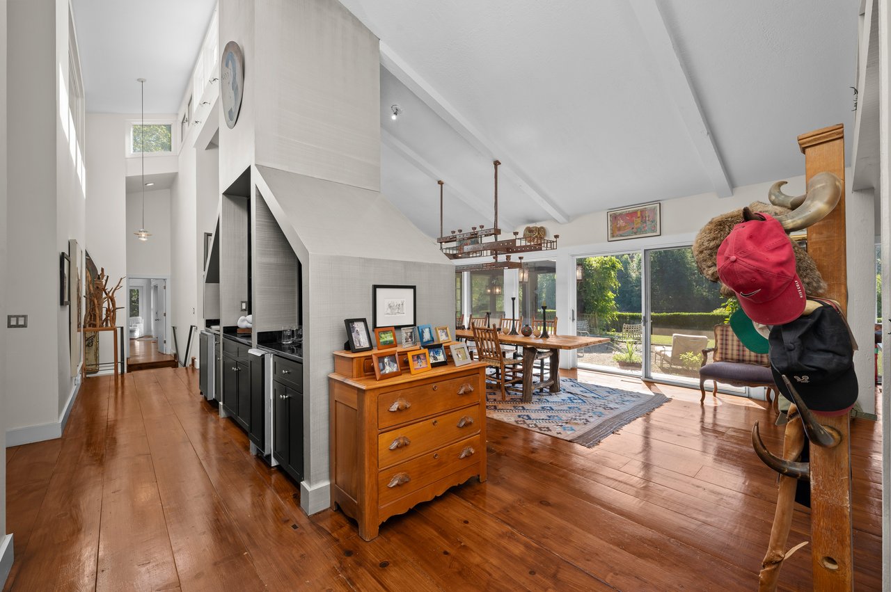 2408 E 800 N, La Porte, IN 46350