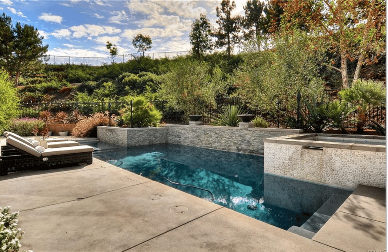 11 Vaquero Rd