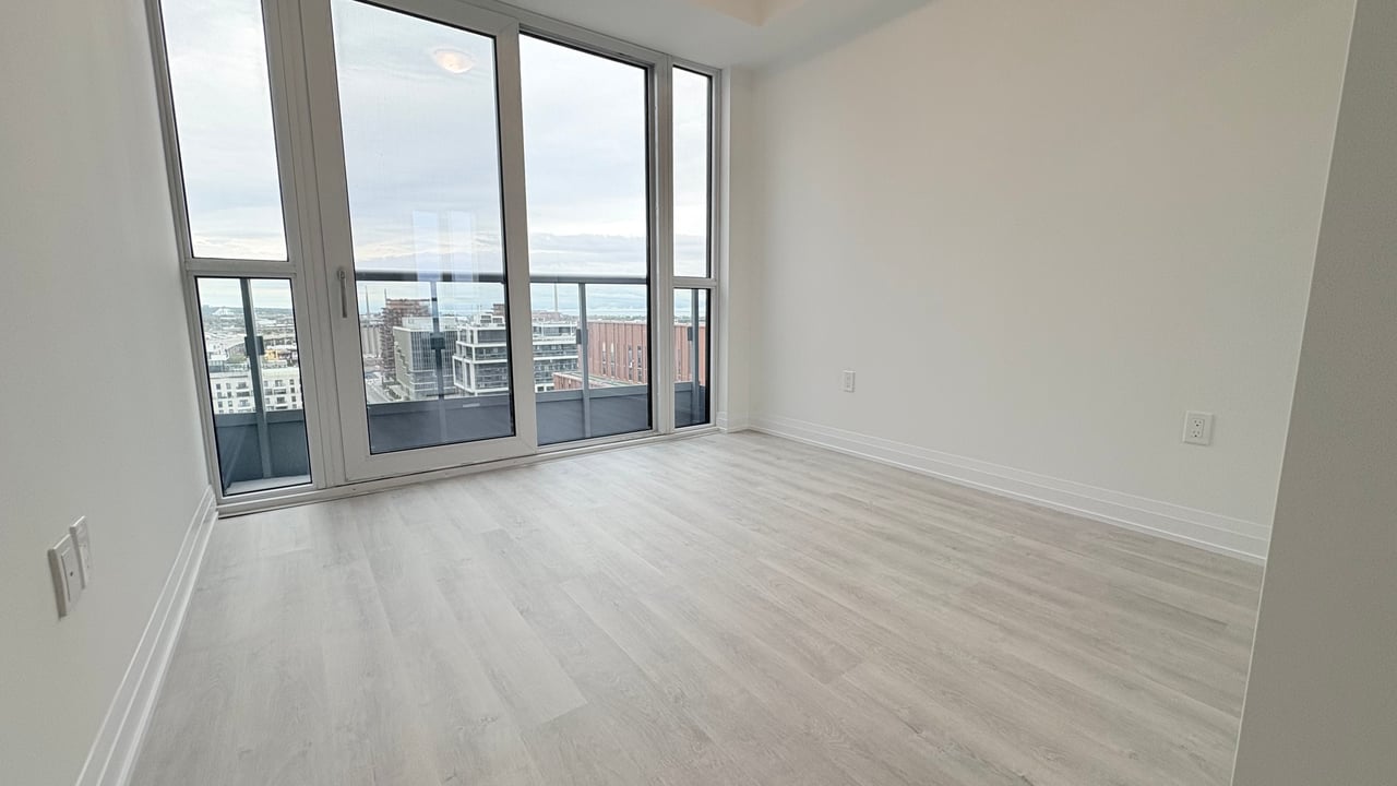 15 Richardson Street Unit: 1812