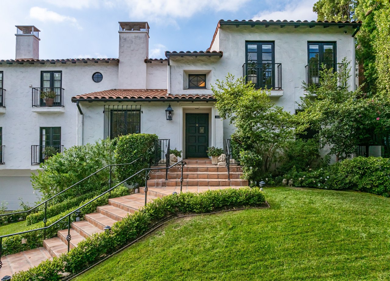 365 Comstock Ave, Little Holmby