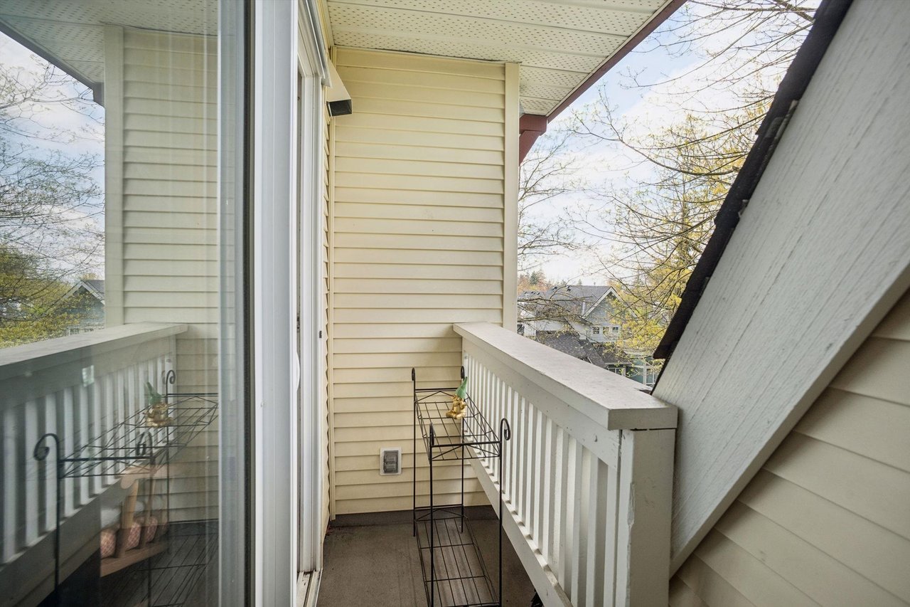 304-6833 Village Green Unit: 304