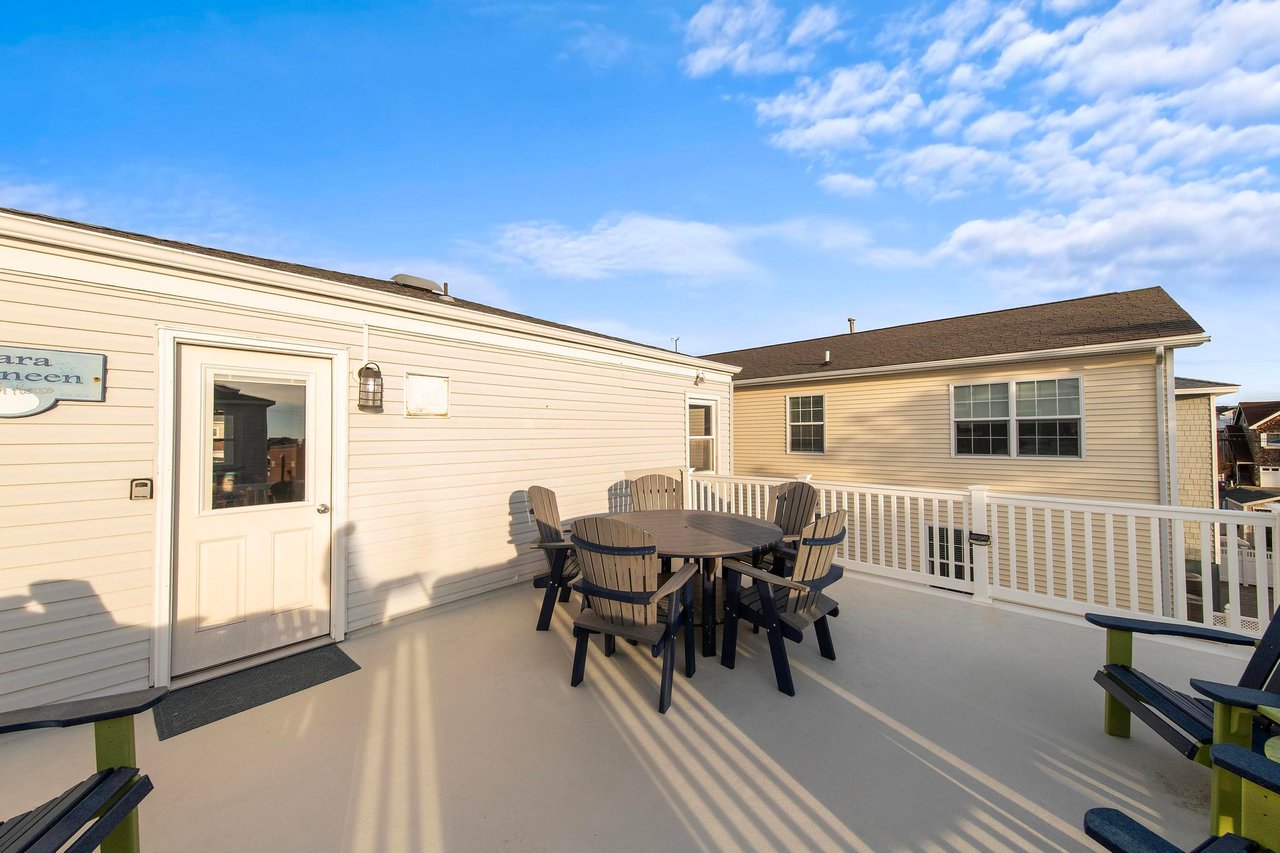 216 Taylor Ave, 2nd Floor Unit