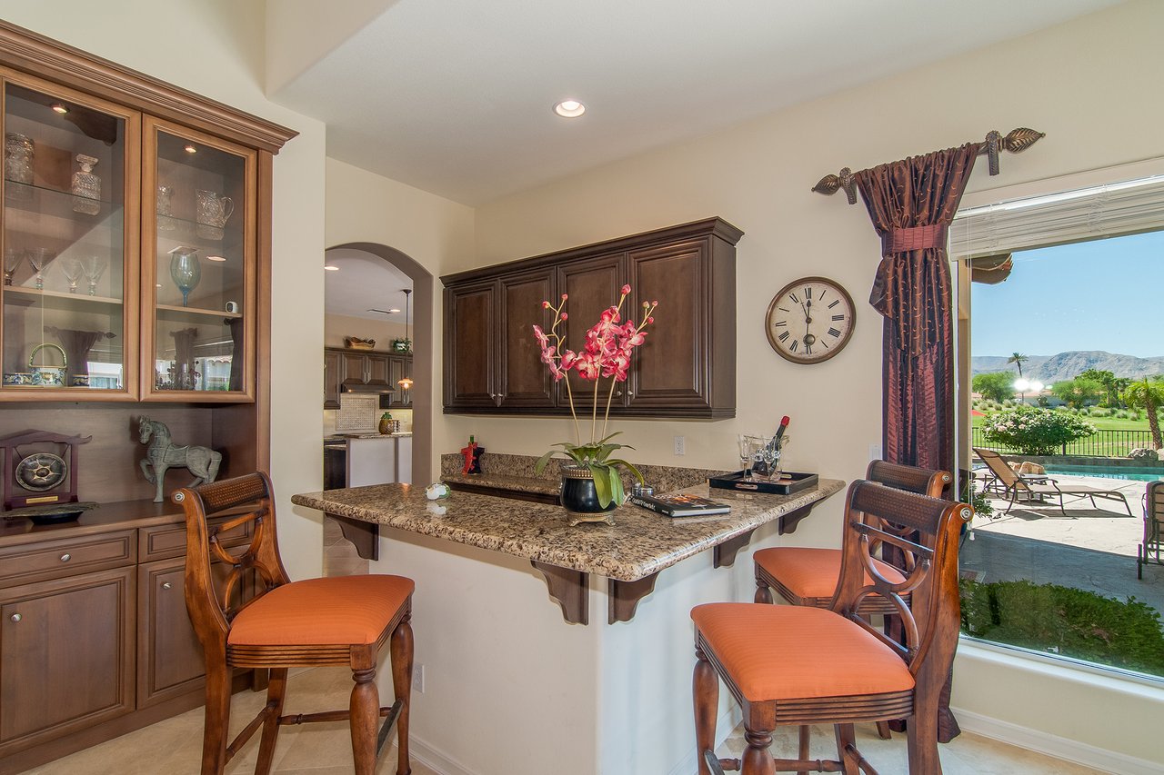 Mission Hills CC: Views + Lifestyle + Golf