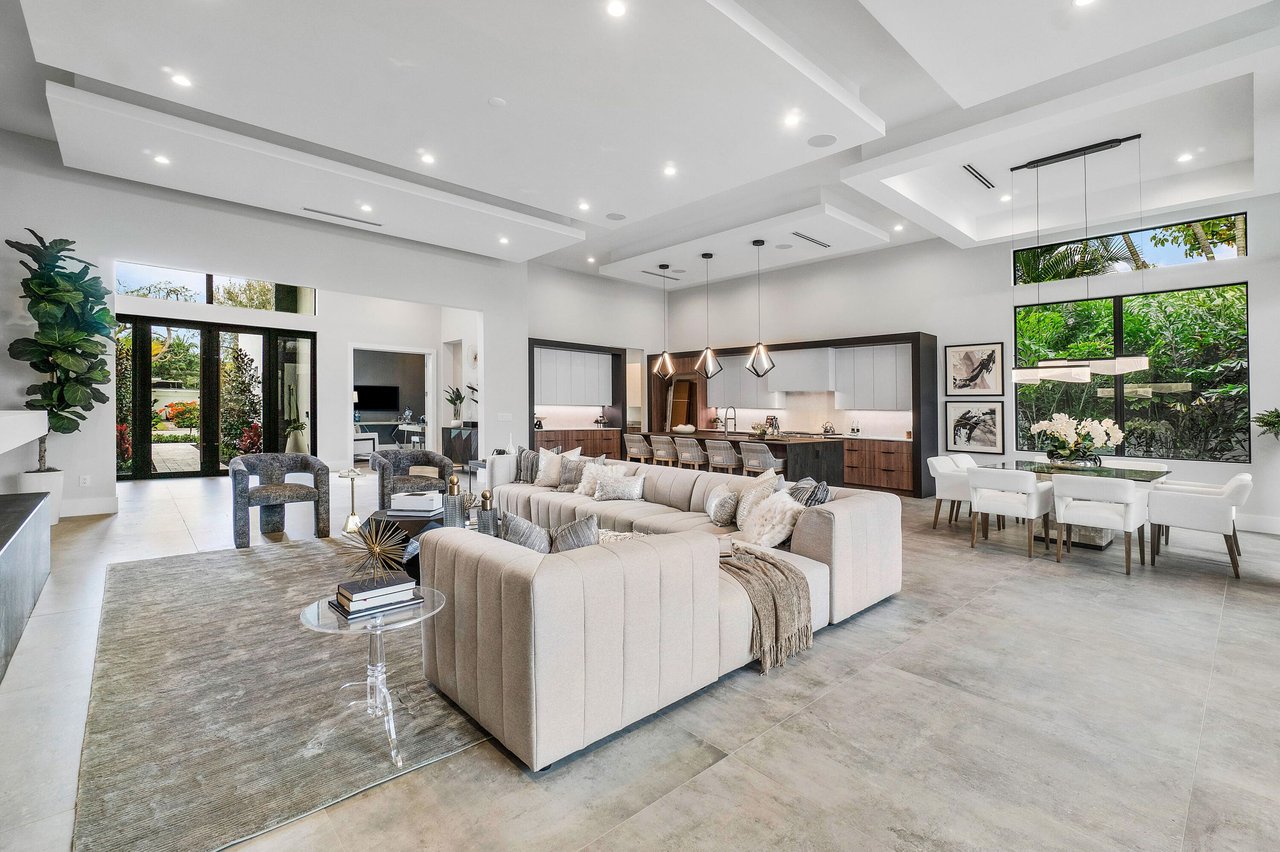 17 NW 15th St