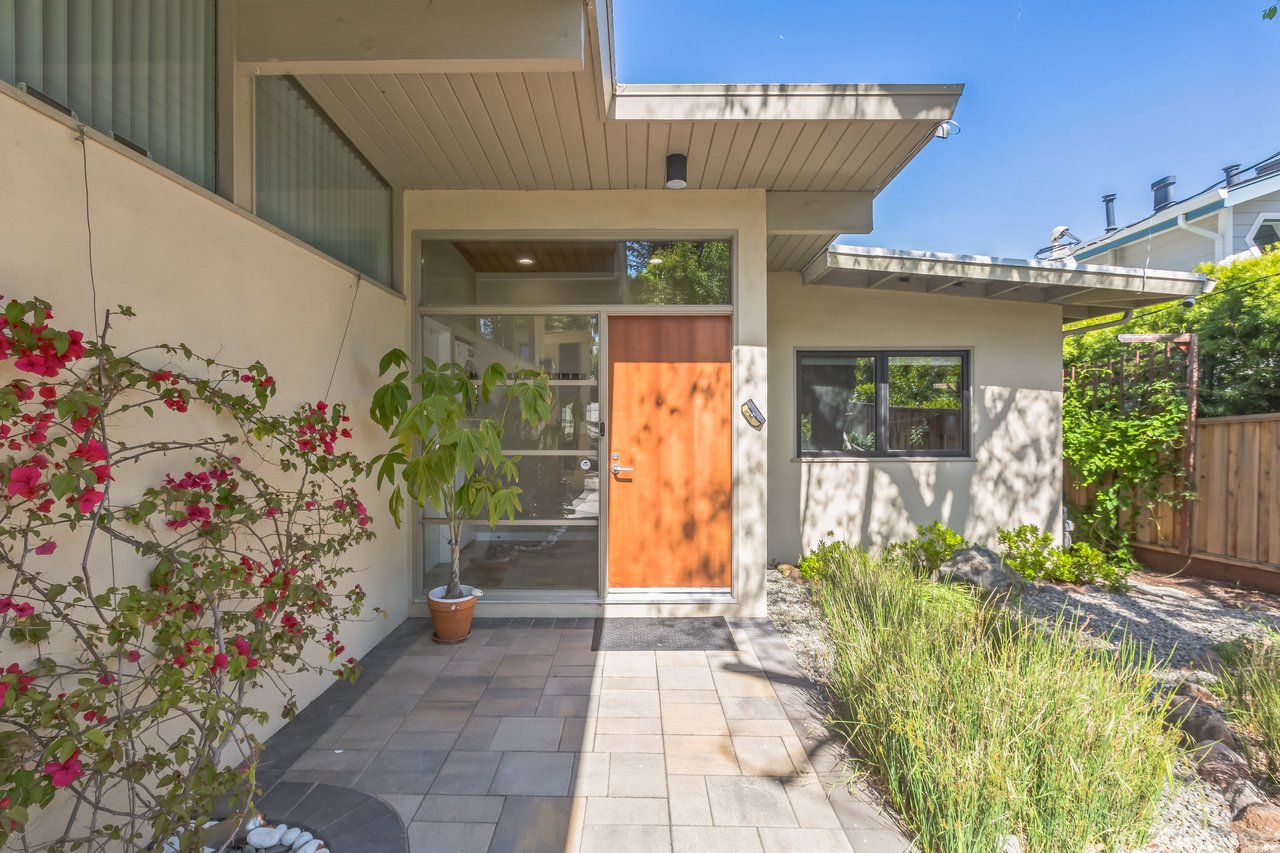 777 Bayview Way