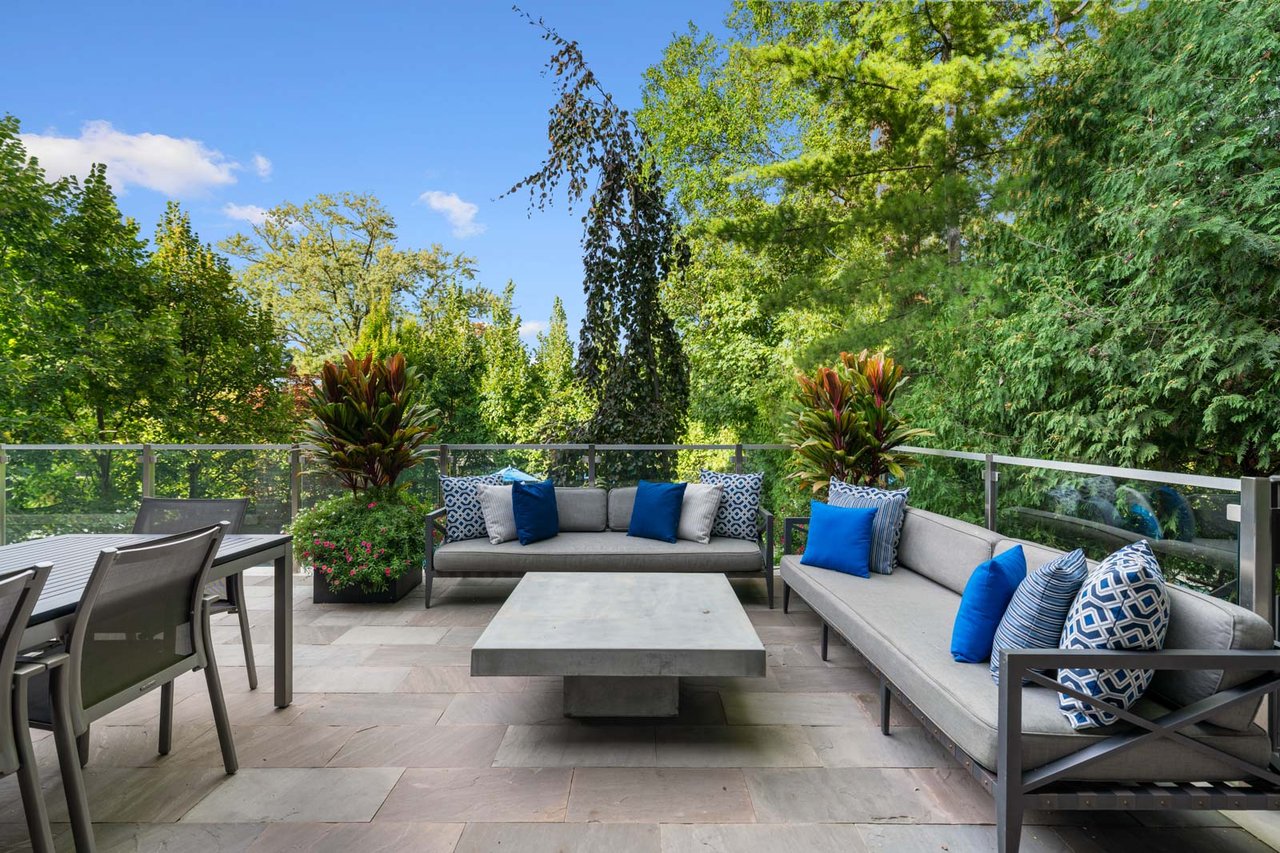 221 Dunvegan Road