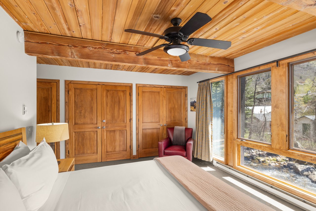 Luxury Riverfront Rental