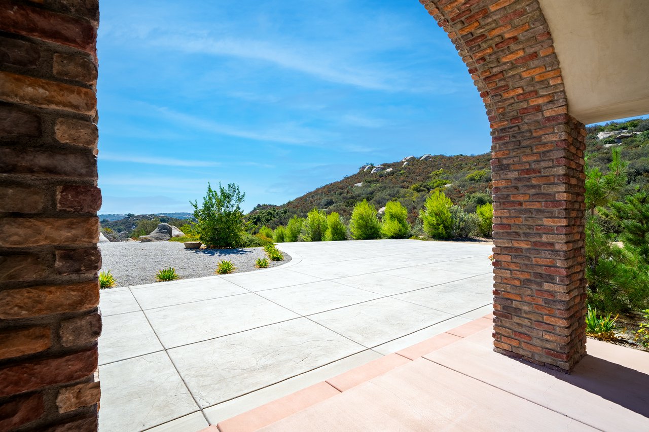 42225 Hacienda Drive
