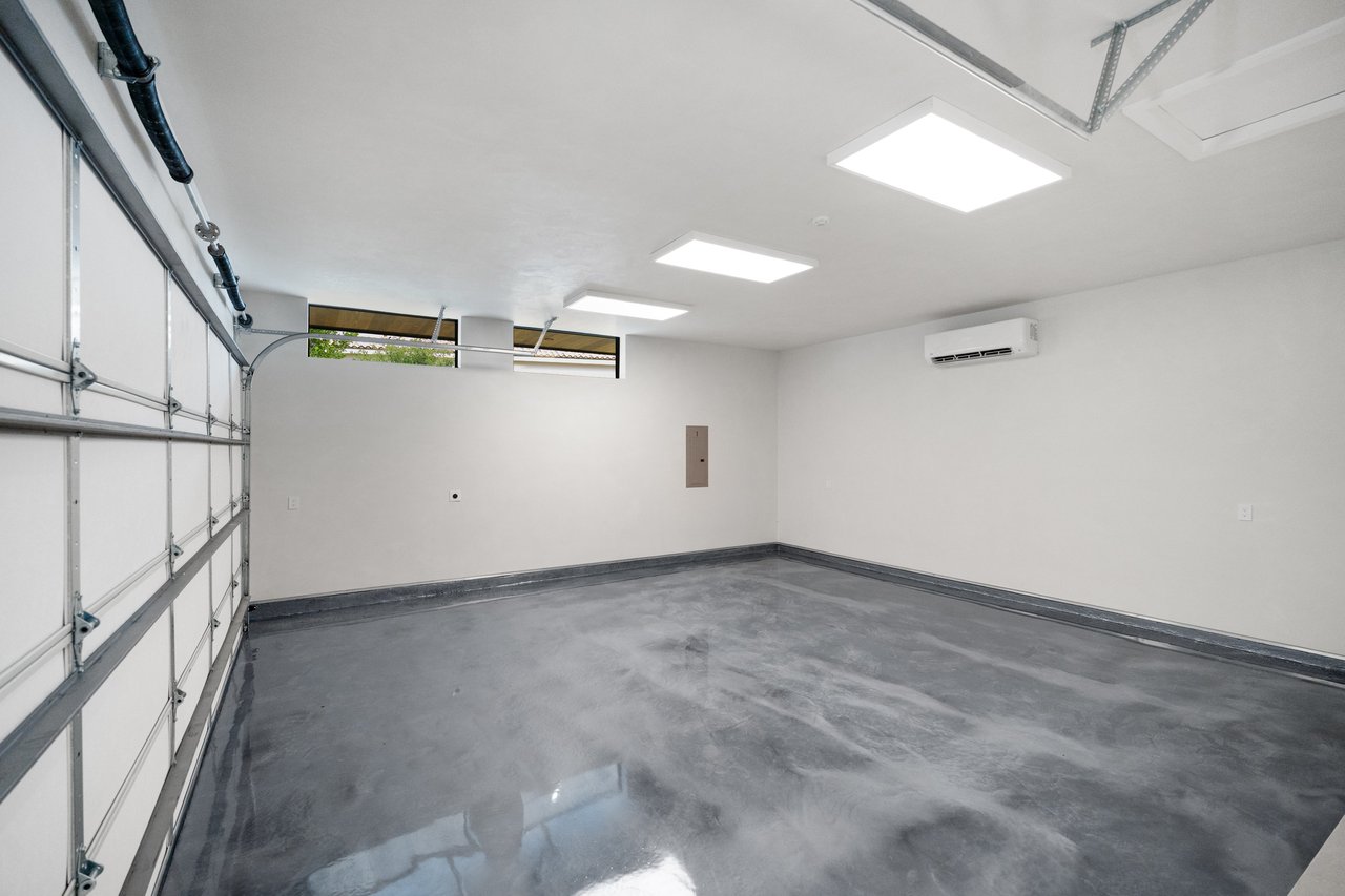 4909 Honey Daisy Way