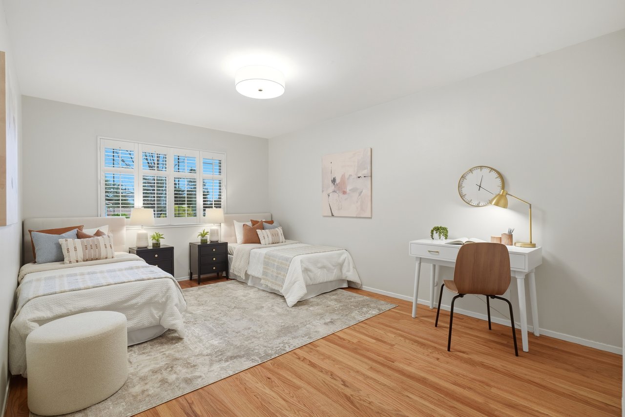 1554 Queenstown Court