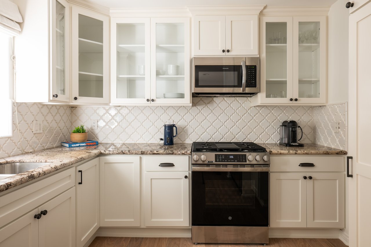 146 S Clark Dr Unit: 101, West Hollywood