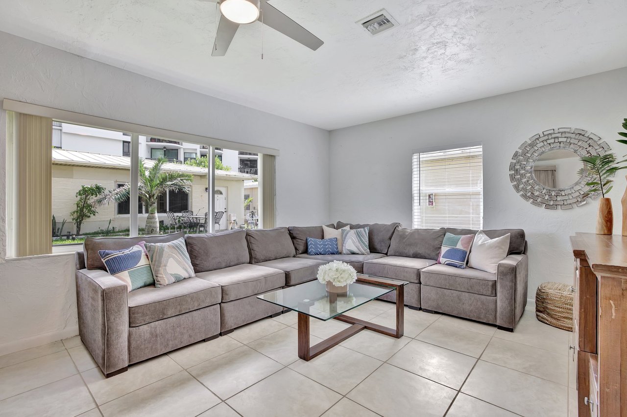 820 N Ocean Blvd # 10