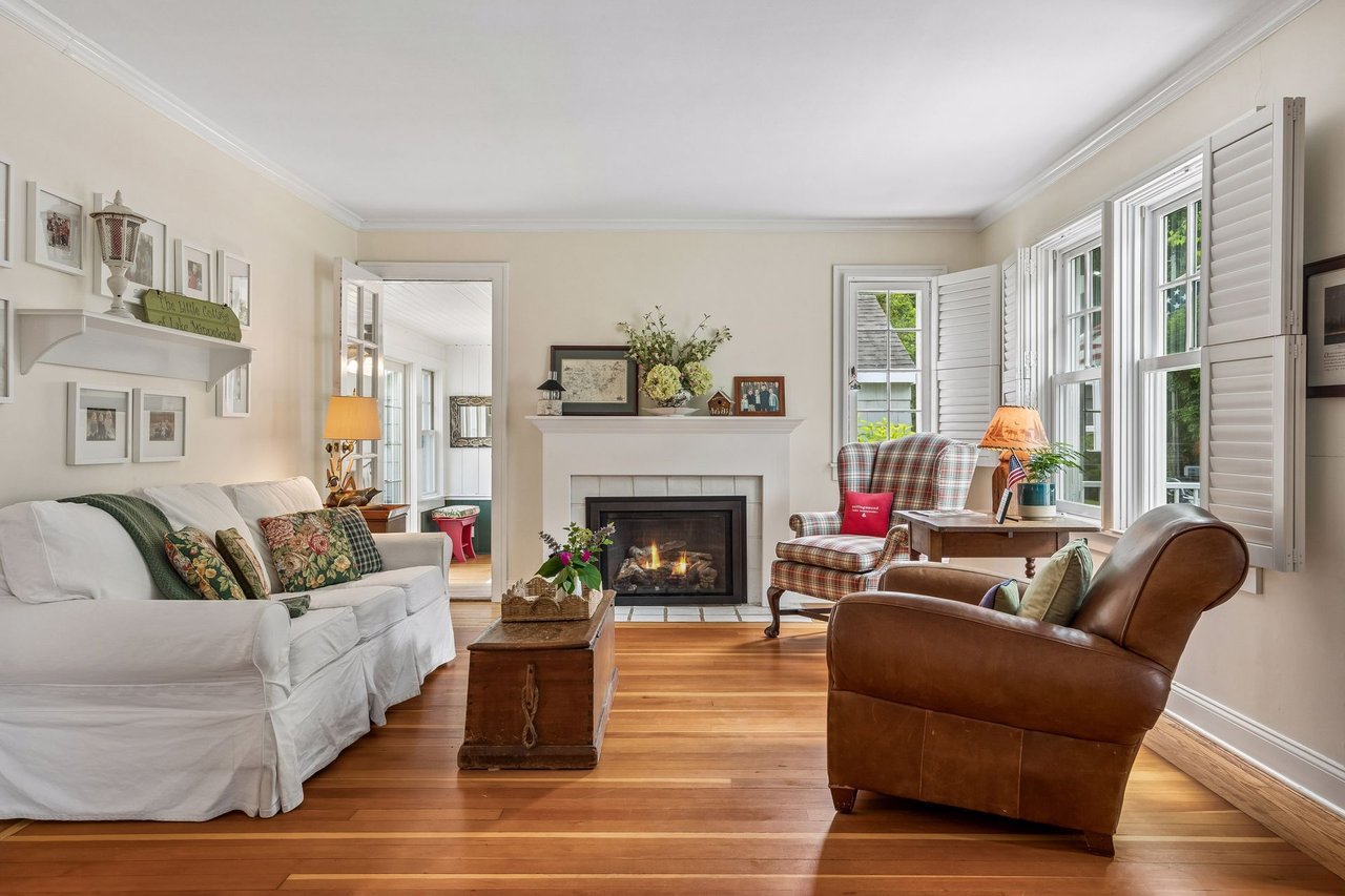 20600 Carson Road, Deephaven