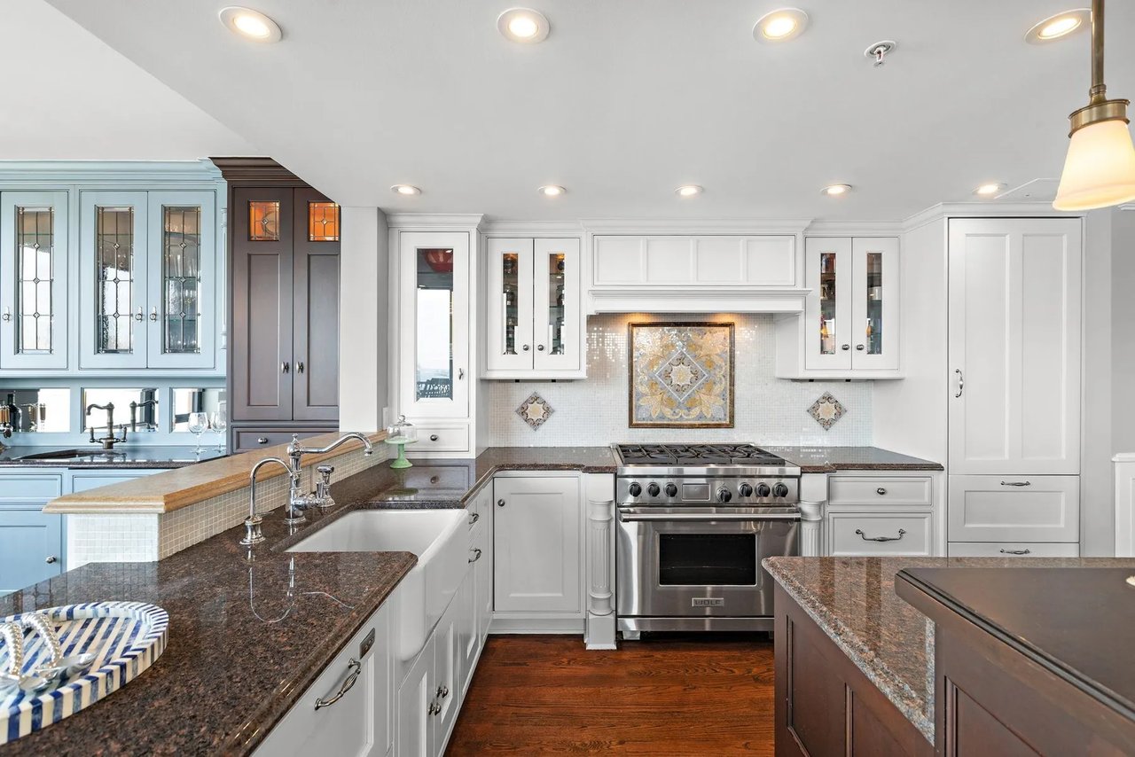 HOBOKEN WATERFRONT LIVING