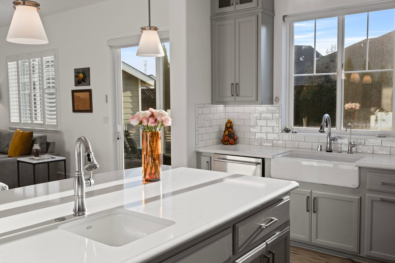 280 Pacific Heights Dr