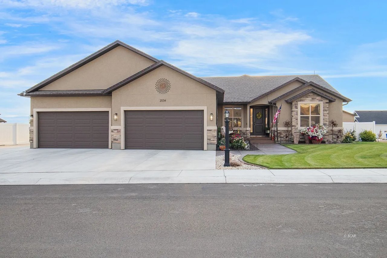 2034 Eagle Ridge Loop